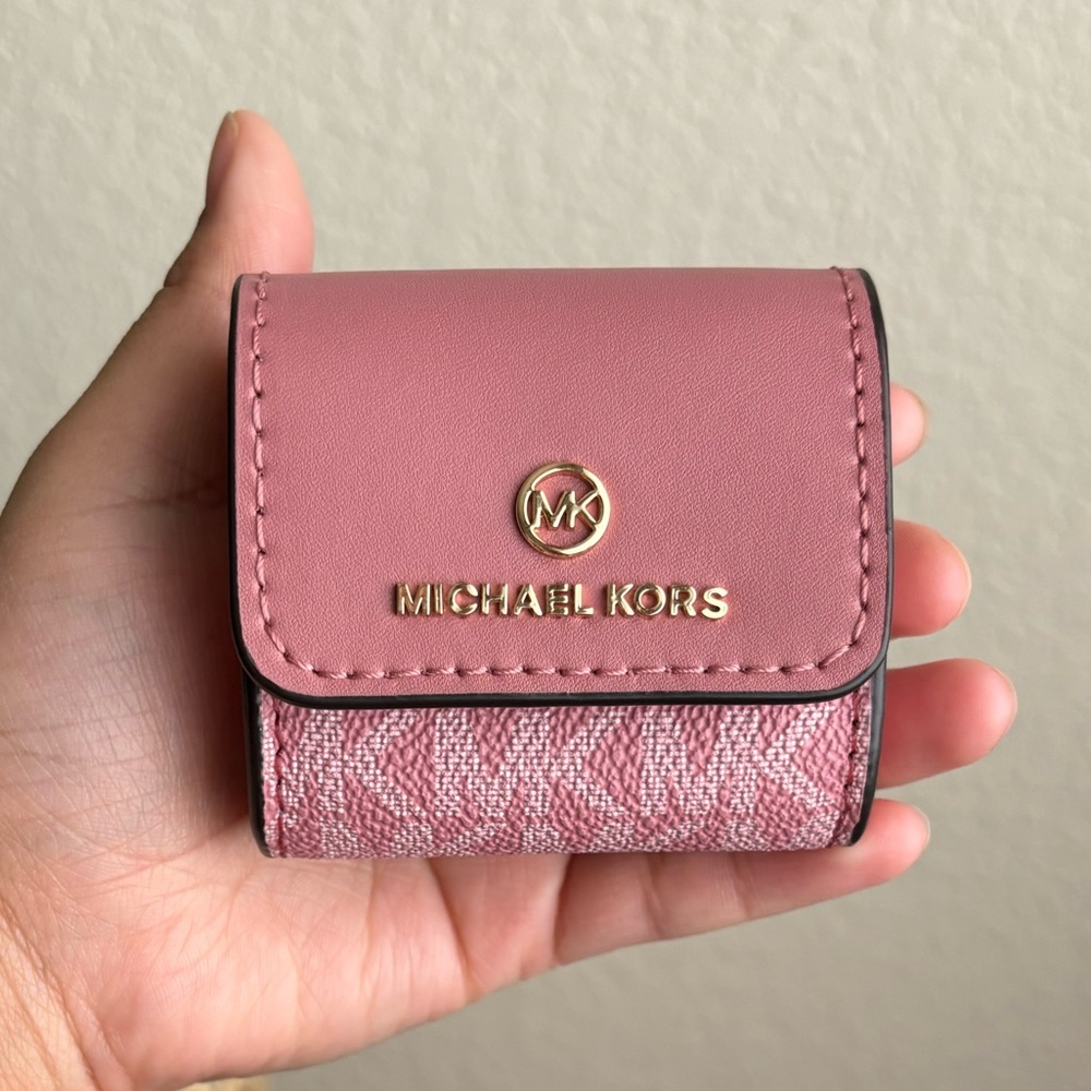 Michael Kors AirPods case